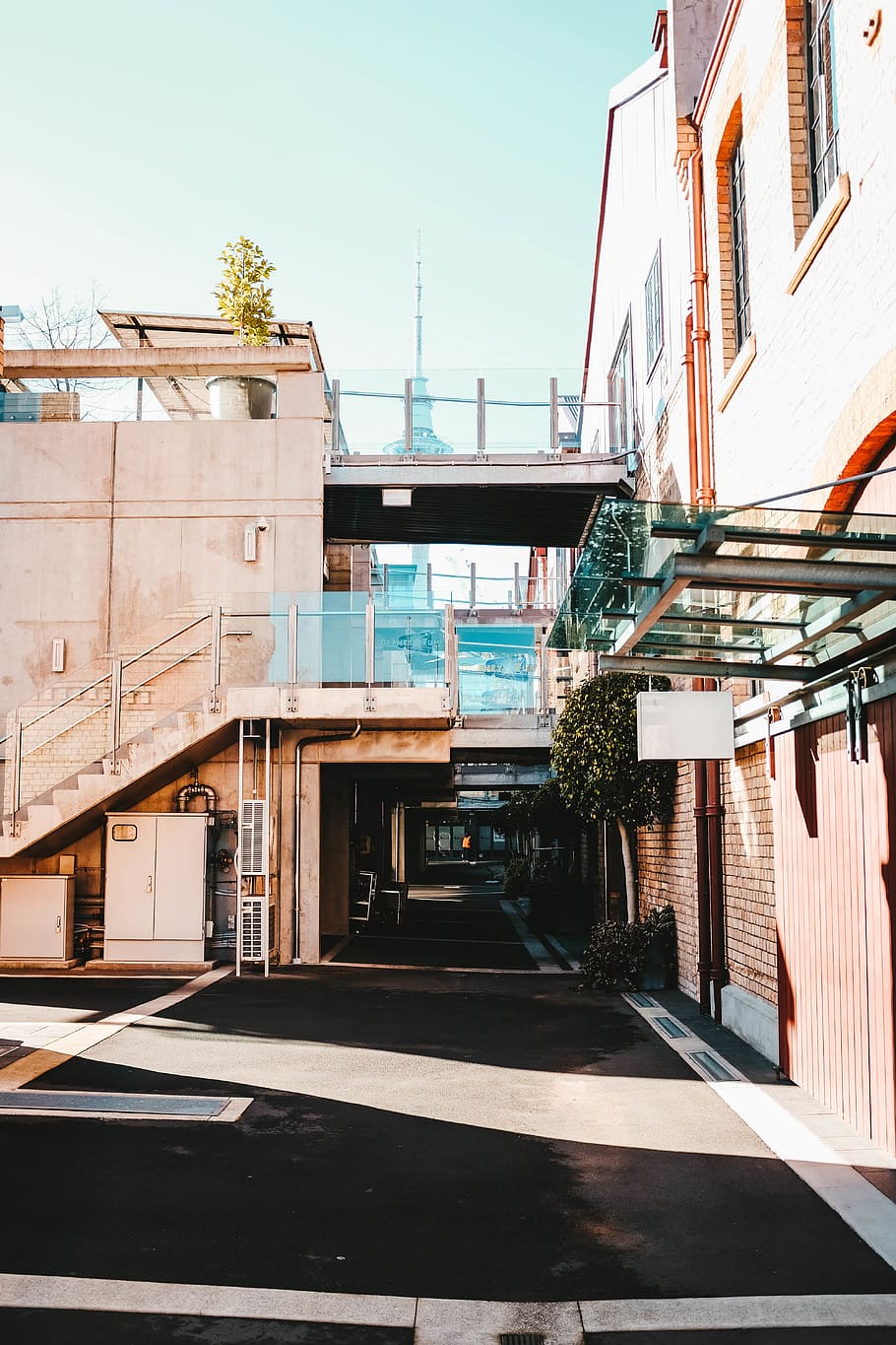empty parking area, architecture, built structure, building exterior HD wallpaper