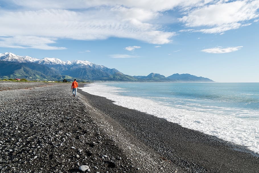 people, man, walking, alone, sea, ocean, water, waves, beach HD wallpaper