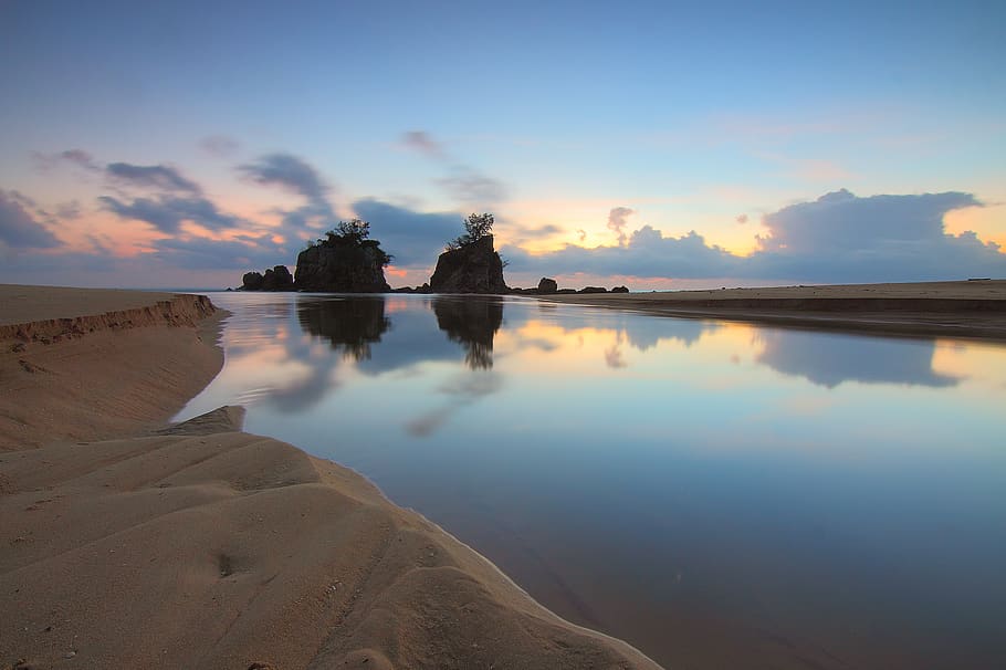 Sea \stack during Golden Hour, clouds, landscape, nature, reflections HD wallpaper