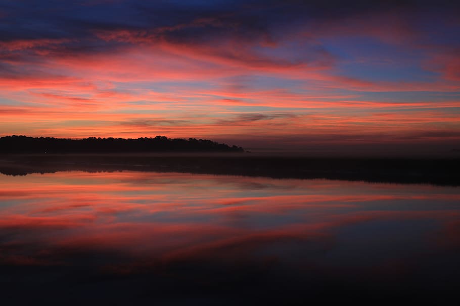 Body of Water Under Blue Red and Yellow Sunset Sky, clouds, dawn HD wallpaper