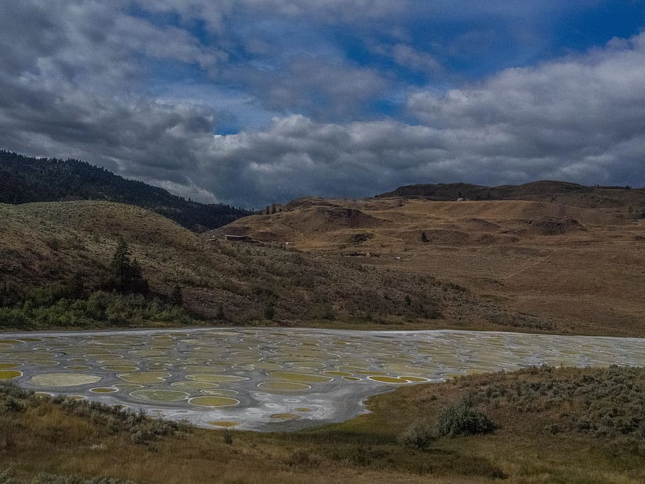strange places of Spotted lake