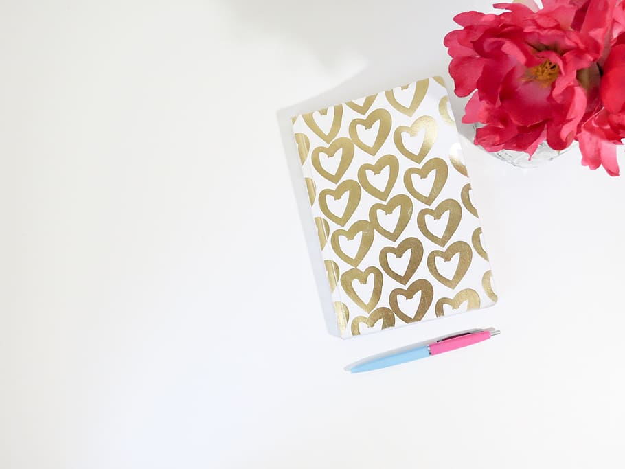 notebook, notes, pens, table, white, heart, letters, rose, flower HD wallpaper