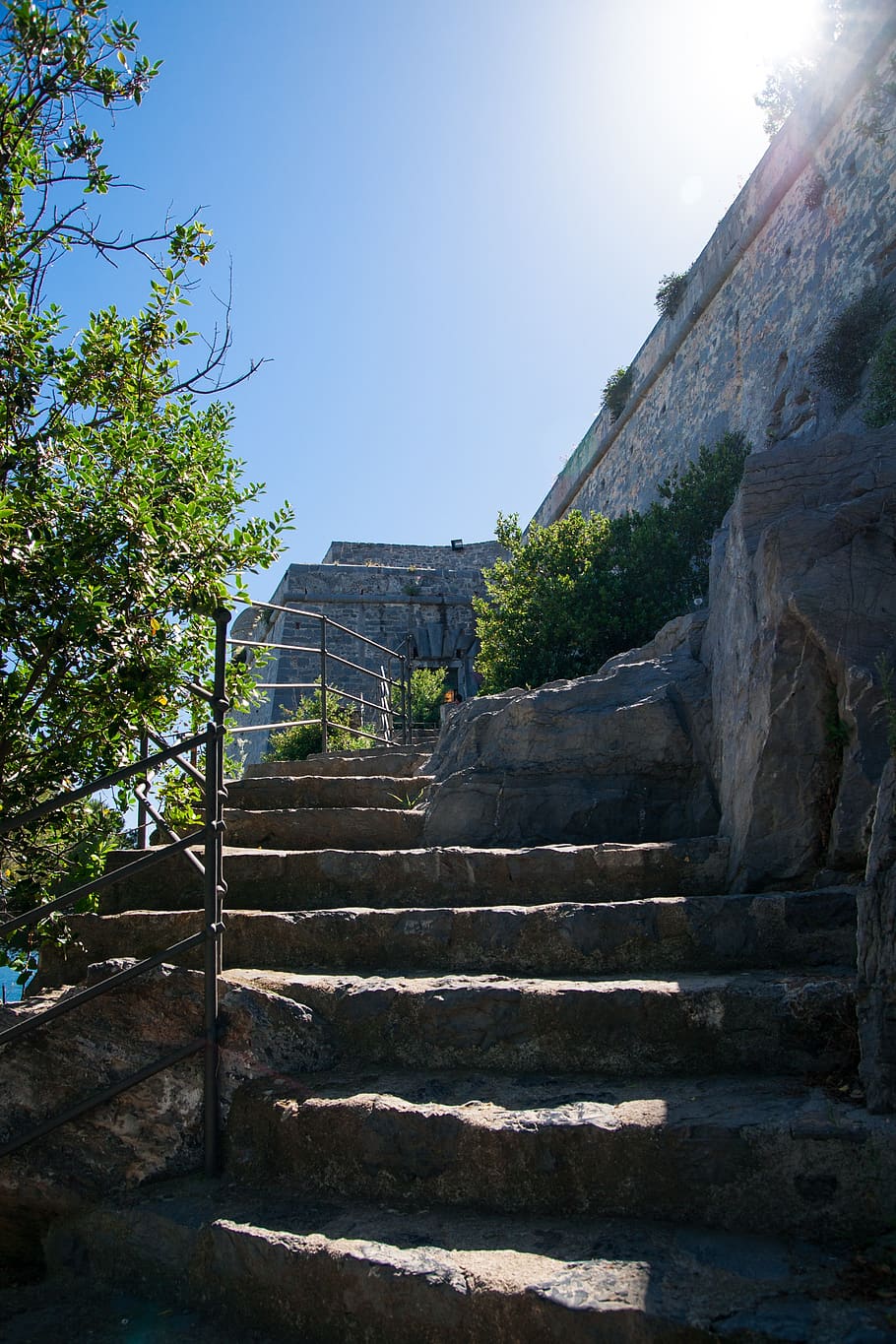 stairs, building, wall, staircase, gradually, stone stairway HD wallpaper