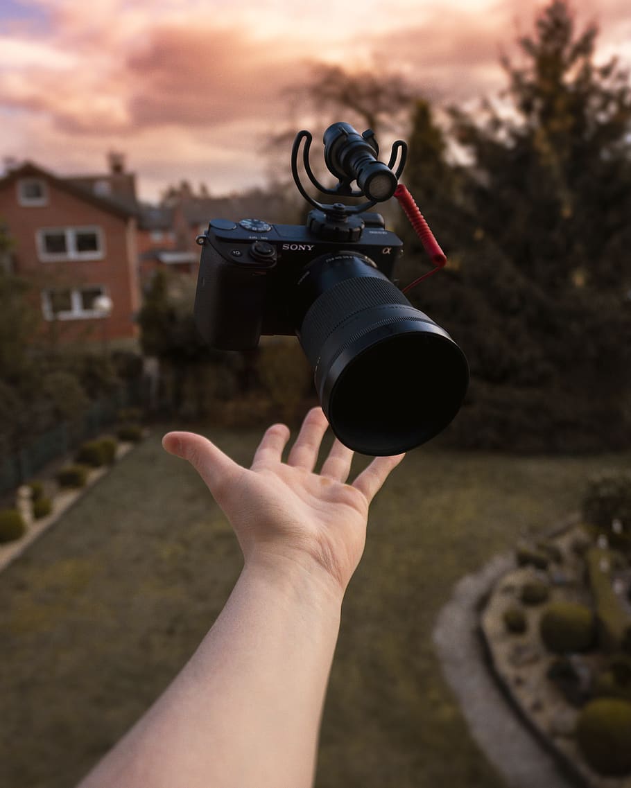 Black Digital Camera, blurred background, camera lens, cloudy HD wallpaper