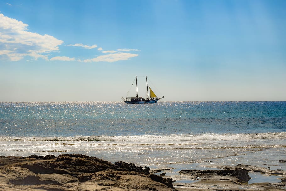 sea, sparkling, sky, clouds, nature, seascape, horizon, boat HD wallpaper
