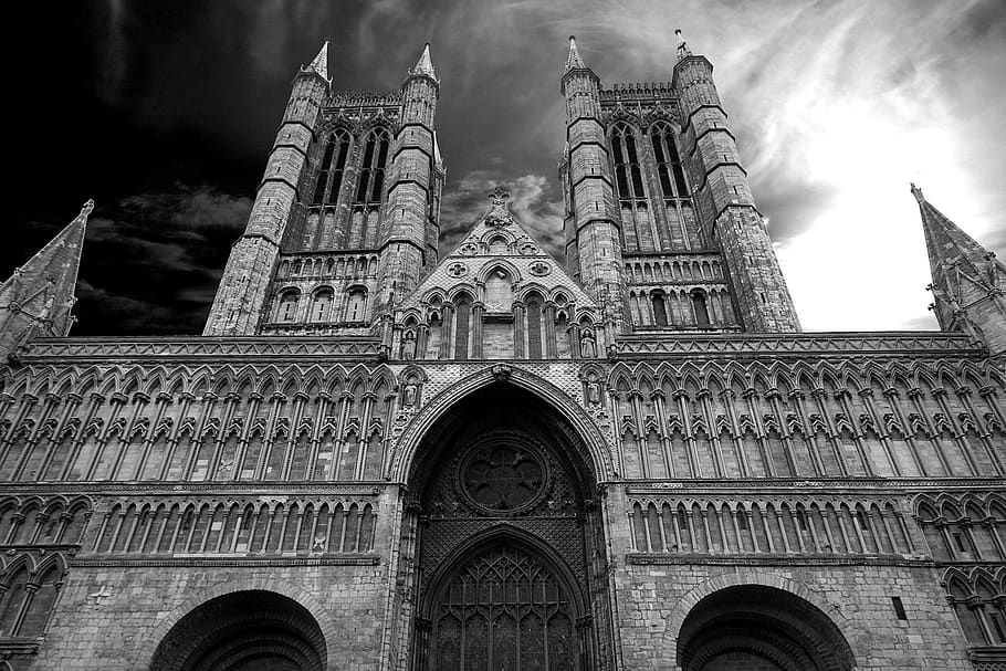 structure, buildings, landmark, architecture, sky, clouds, black and white HD wallpaper