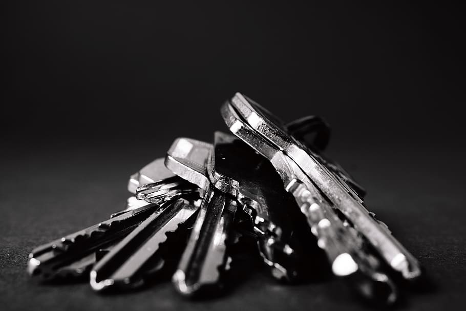 key, lock, metal, selective focus, indoors, no people, close-up HD wallpaper