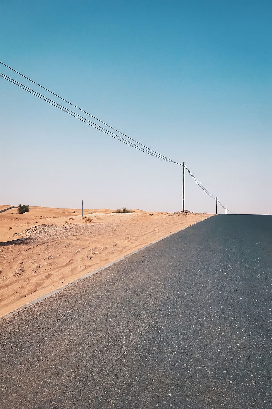 Empty Road Near Desert, asphalt, daylight, guidance, highway HD wallpaper