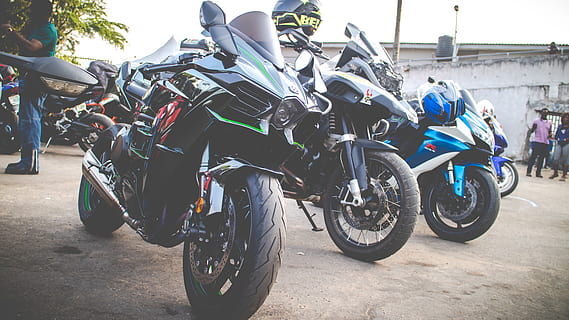 several sport bikes, machine, wheel, human, person, clothing HD wallpaper