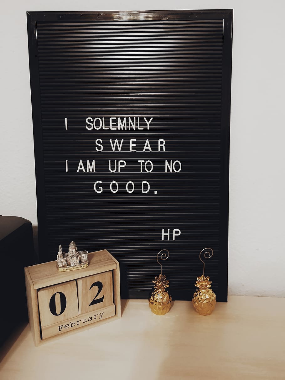 Black Signage on Tabletop, calendar, close-up, colors, decor HD wallpaper