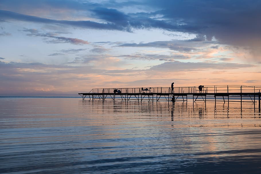 Silhouette of Wooden Dock, bay, beach, clouds, dawn, evening HD wallpaper