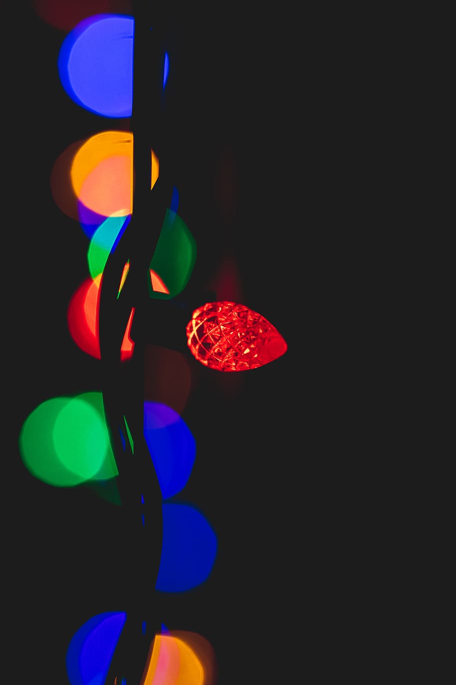 red string light in bokeh photography, illuminated, close-up HD wallpaper