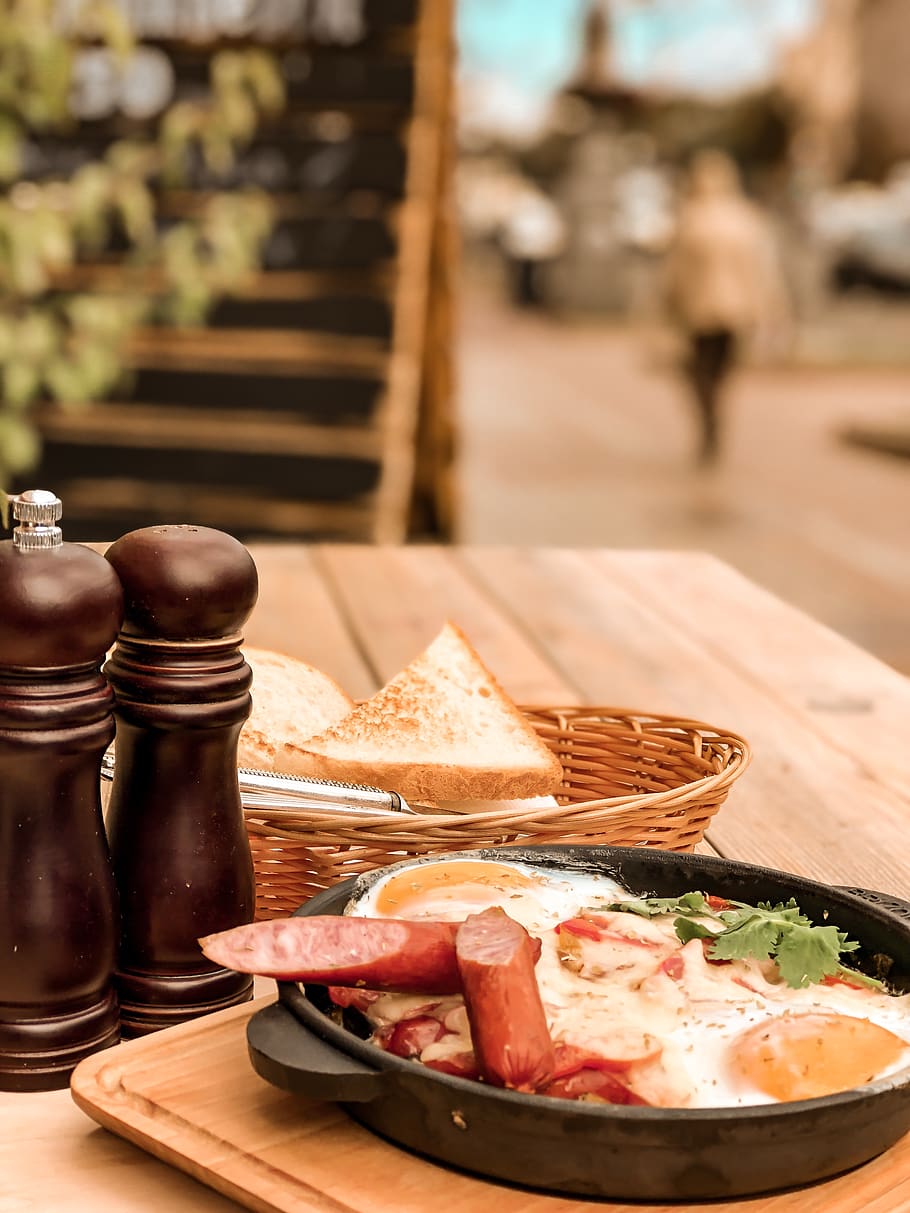 baked dish served on table, human, person, food, bread, wood HD wallpaper