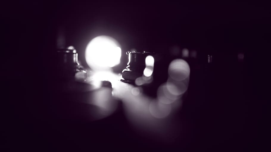 dark, creepy, shadow, lights, rays, flash, things, human body part HD wallpaper