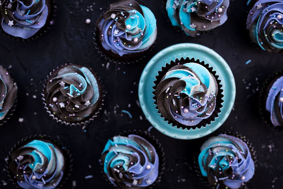 cake-cupcake-blue-treat.jpg