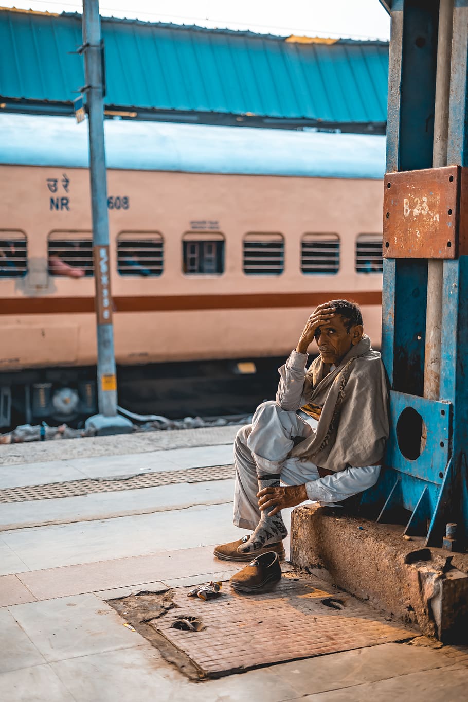 man wearing grey shirt, real people, one person, mode of transportation HD wallpaper