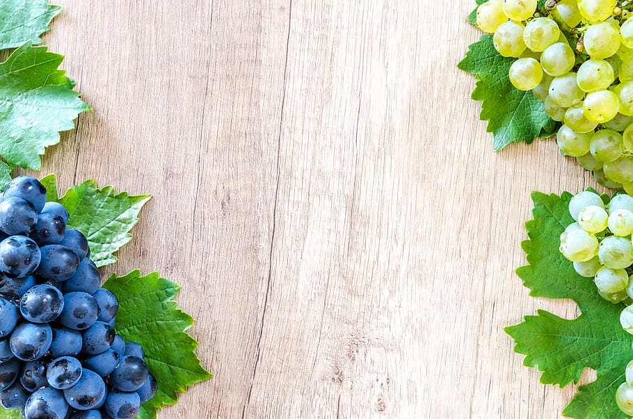 Blue Berries and Green Grapes on Beige Wooden Surface, blueberries HD wallpaper