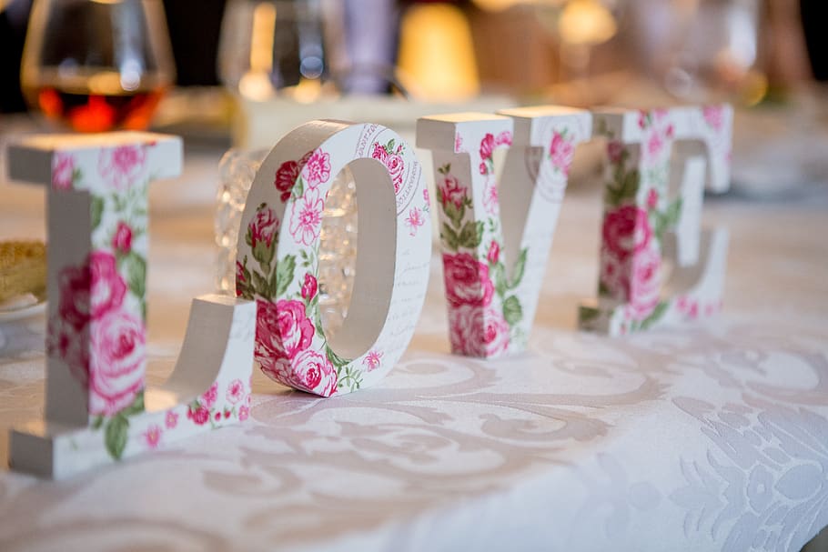 White and Pink Floral Freestanding Letter Decor, celebration HD wallpaper