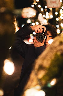 smiling woman using DSLR camera, human, person, photographer HD wallpaper