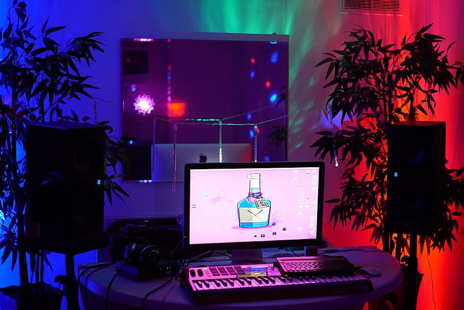 workspace, plants, art, computer, music, apple, technology, HD wallpaper