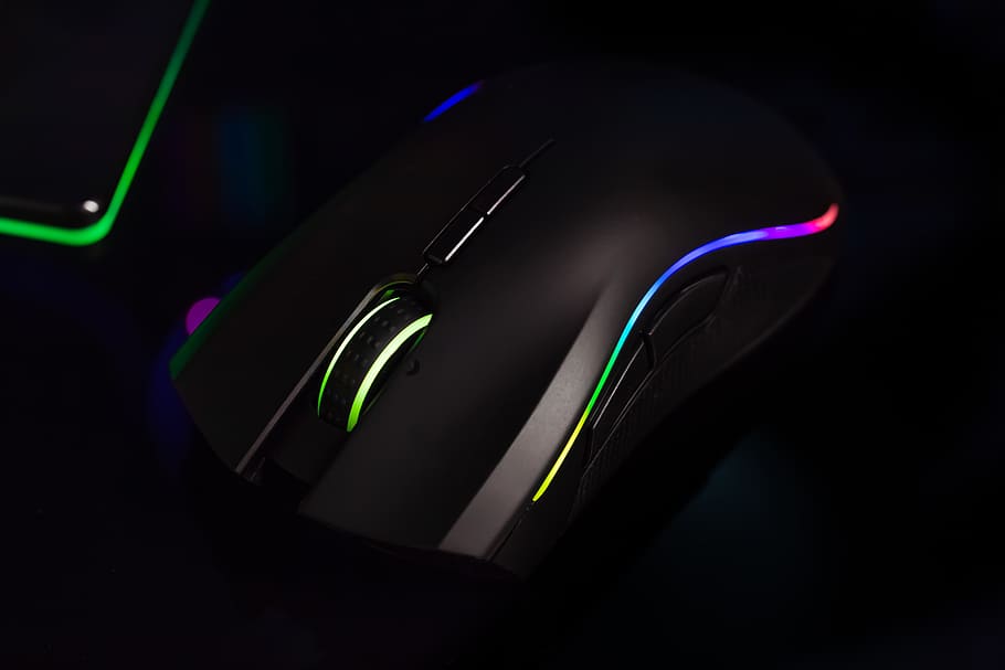 black gaming computer mouse, illuminated, studio shot, black background HD wallpaper