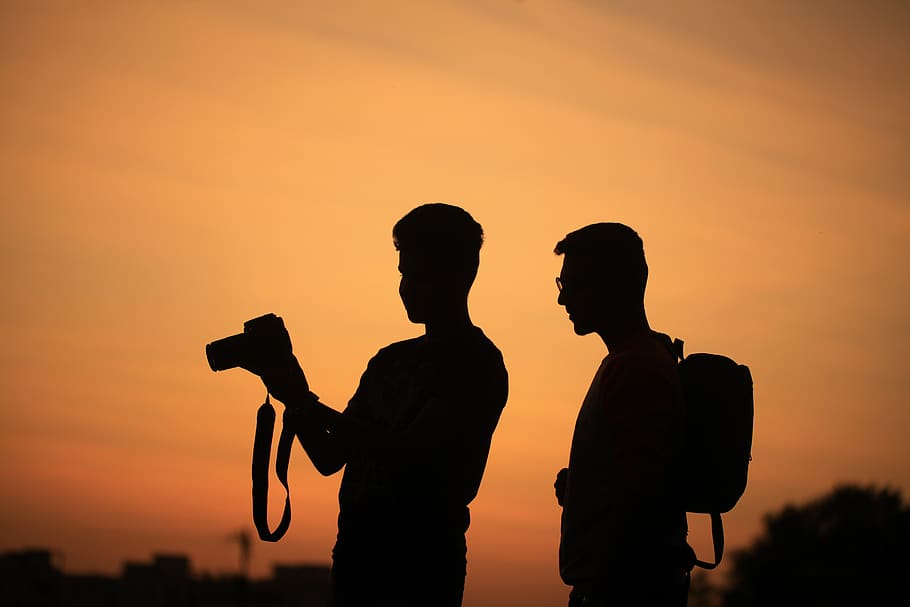 Silhouette of Two Men, backlit, camera, dawn, people, photographer HD wallpaper