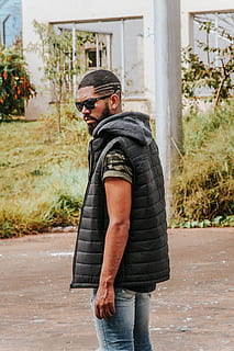man standing near post, clothing, apparel, accessories, sunglasses HD wallpaper