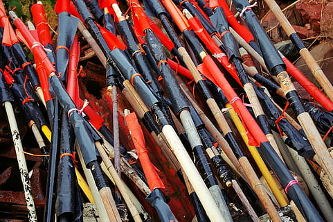 symbol, arrow, weaponry, oars, metropolis, urban, city, building HD wallpaper