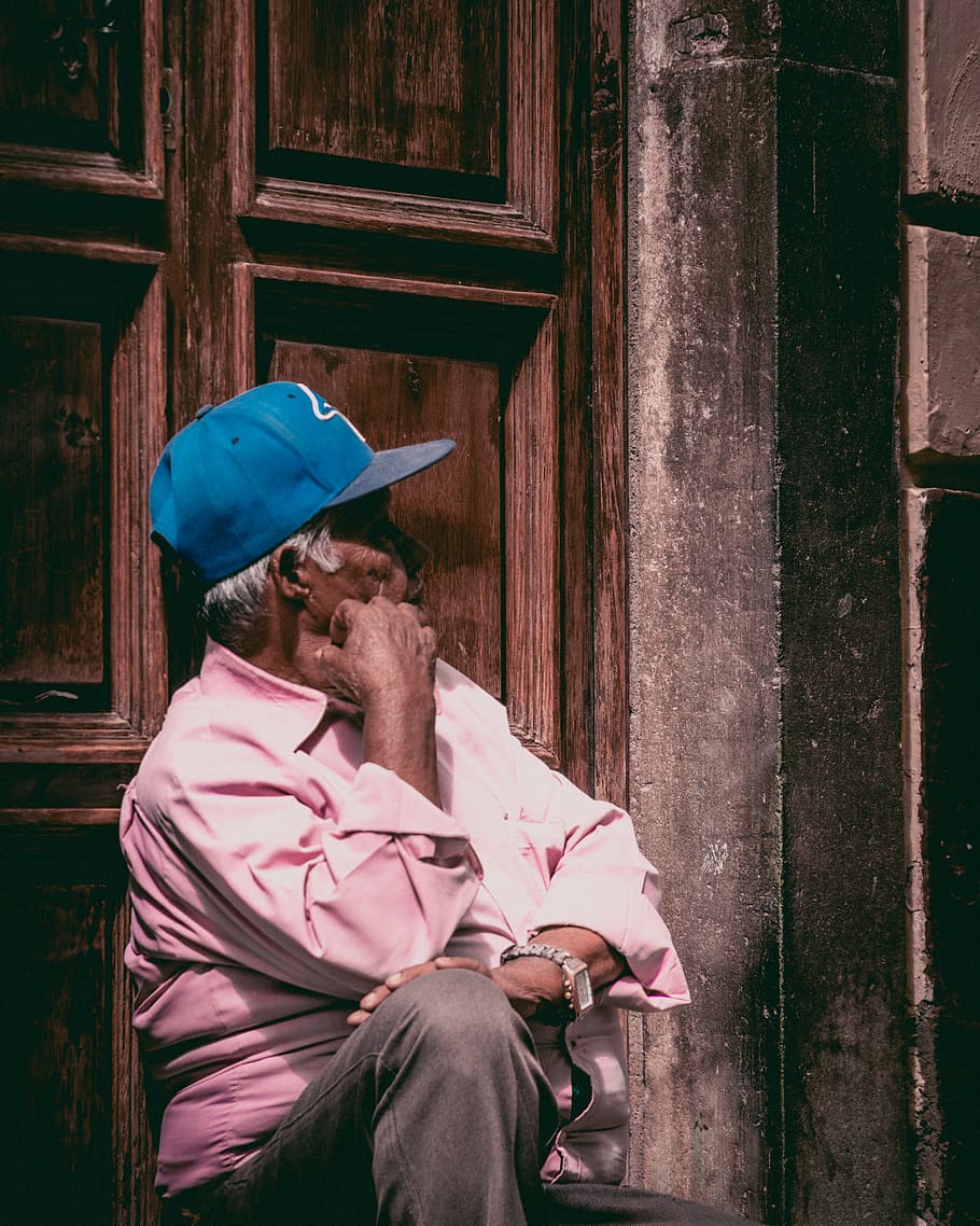 man looking at his left, real people, one person, senior adult HD wallpaper