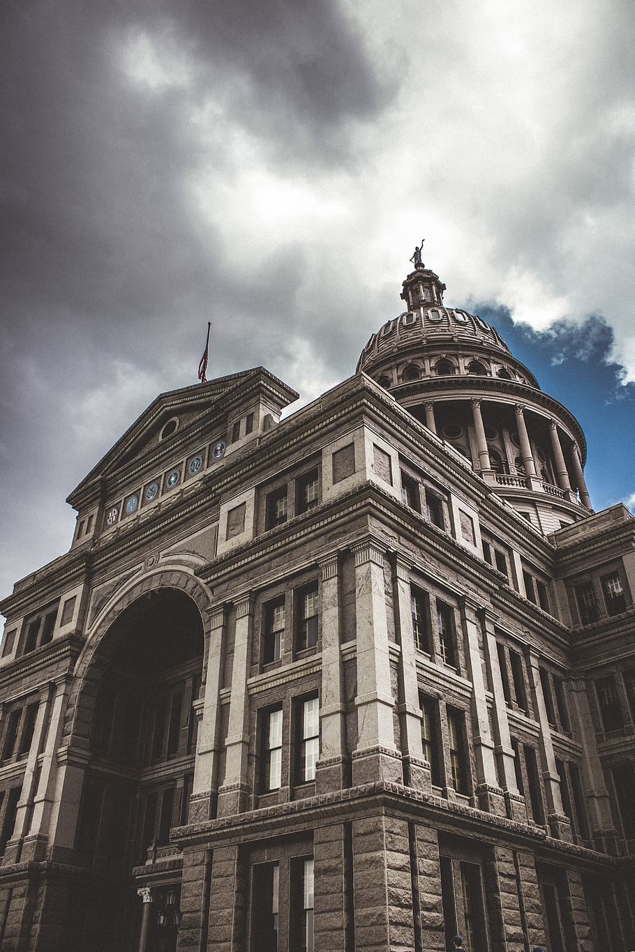 building, dome, architecture, austin, office building, austin capitol HD wallpaper