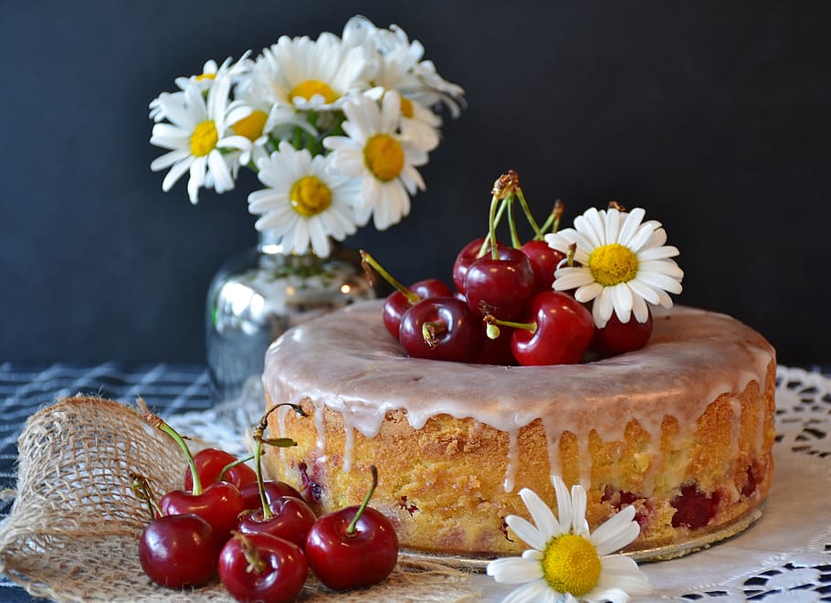 White Daisy Flower and Red Cherries, bake, baked, blur, cake HD wallpaper