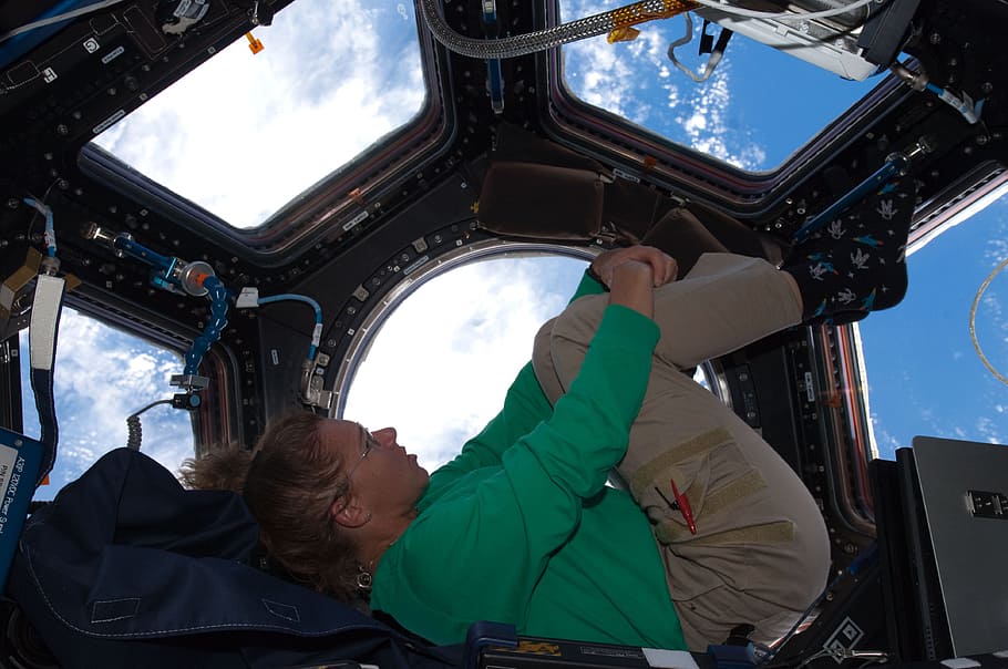 astronaut, space, gravity, mission, zerogravity, scientist HD wallpaper