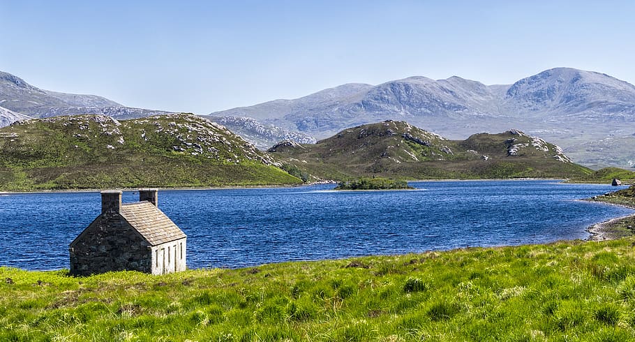 hole stack, hut, lake, landscape, sky, blue, mood, rest, scotland HD wallpaper