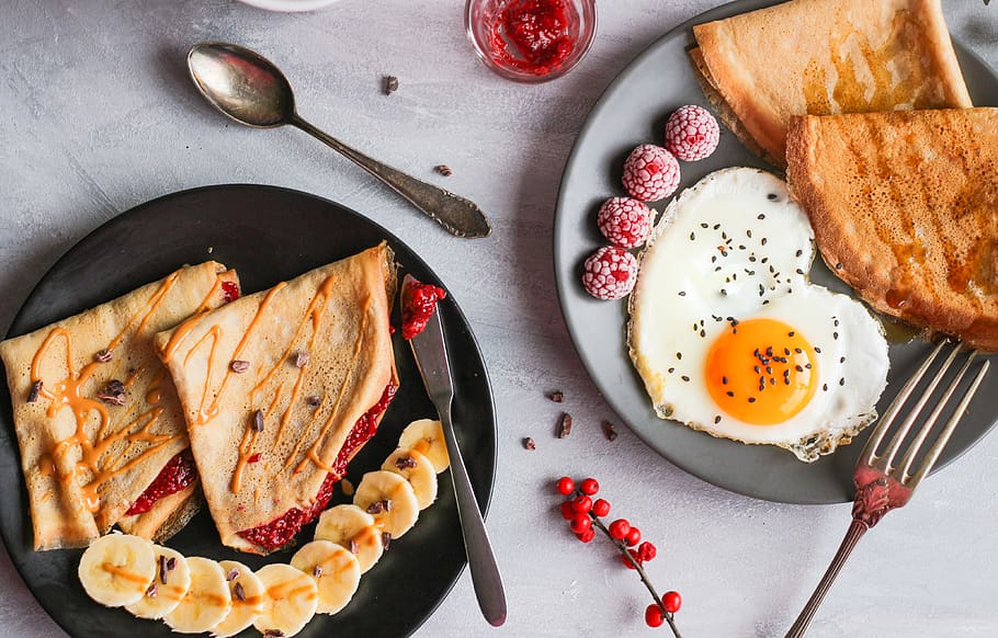 fried egg, bread and raspberry on plate, food, food and drink HD wallpaper