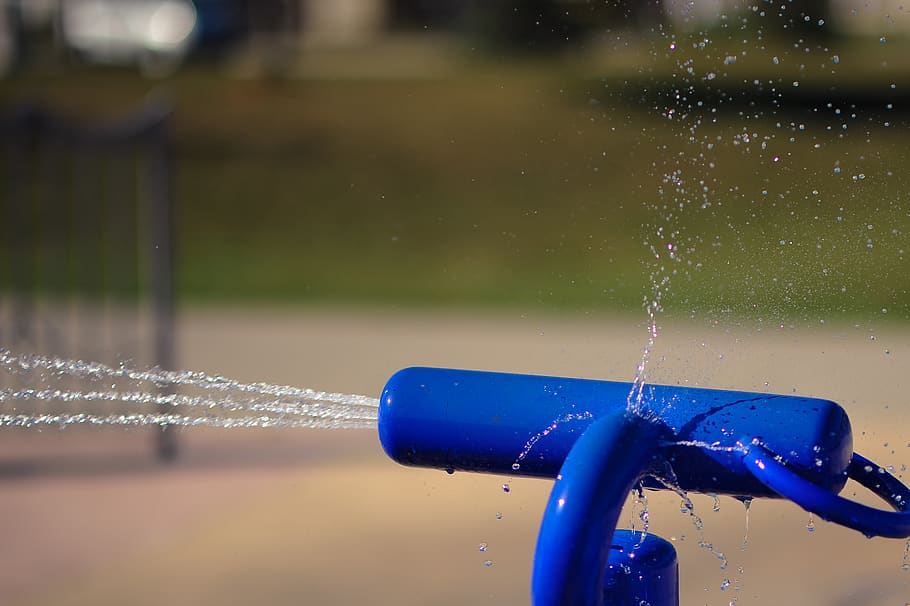 water, spray, sprinkle, hot, refreshing, water park, water fun HD wallpaper