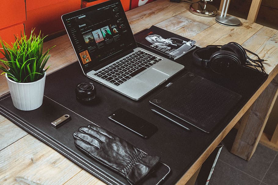 Macbook Pro on Desk, contemporary, design, display, electronics HD wallpaper