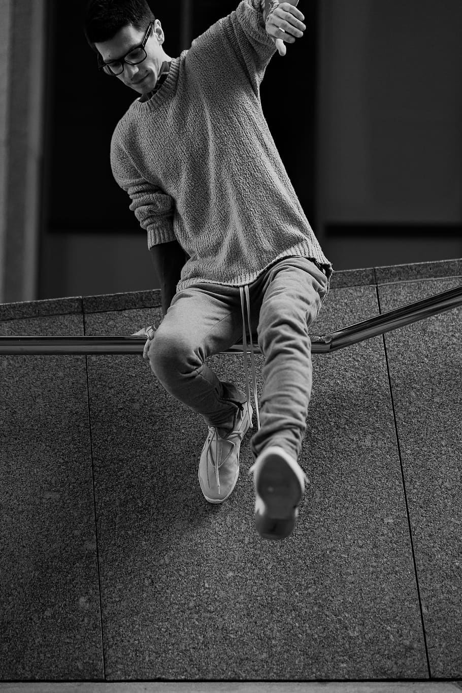 Man About To Jump, black and white, black-and-white, fashion HD wallpaper