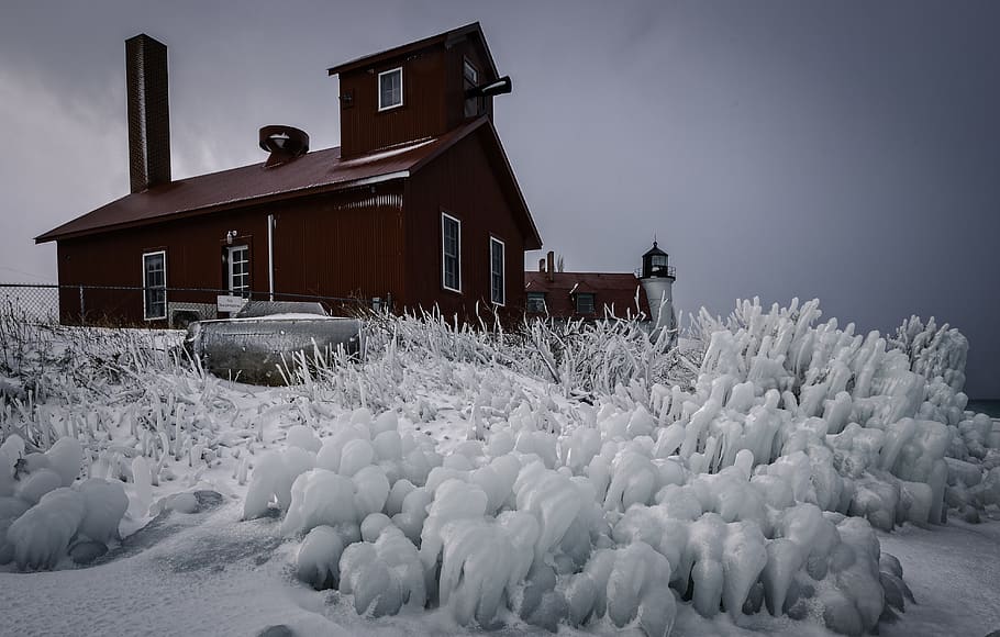 red barn with snowfield, nature, outdoors, building, housing HD wallpaper