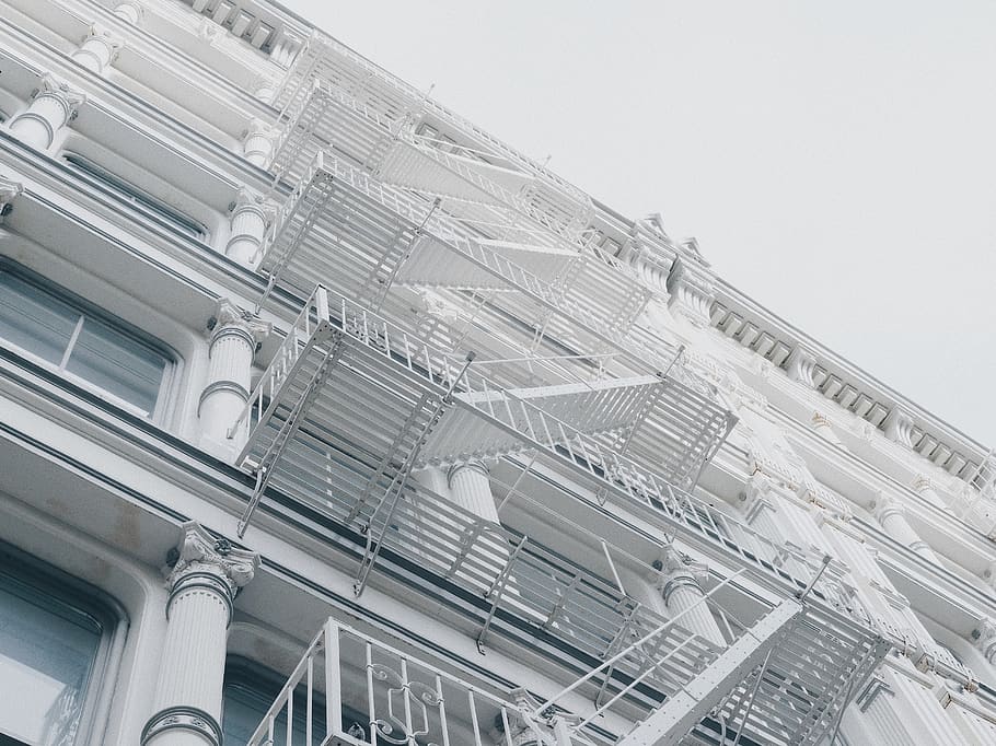 nyc, soho, buildings, architecture, white, monochrome, vibes HD wallpaper
