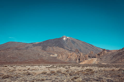 brown mountain under blue sky, nature, outdoors, plateau, desert HD wallpaper