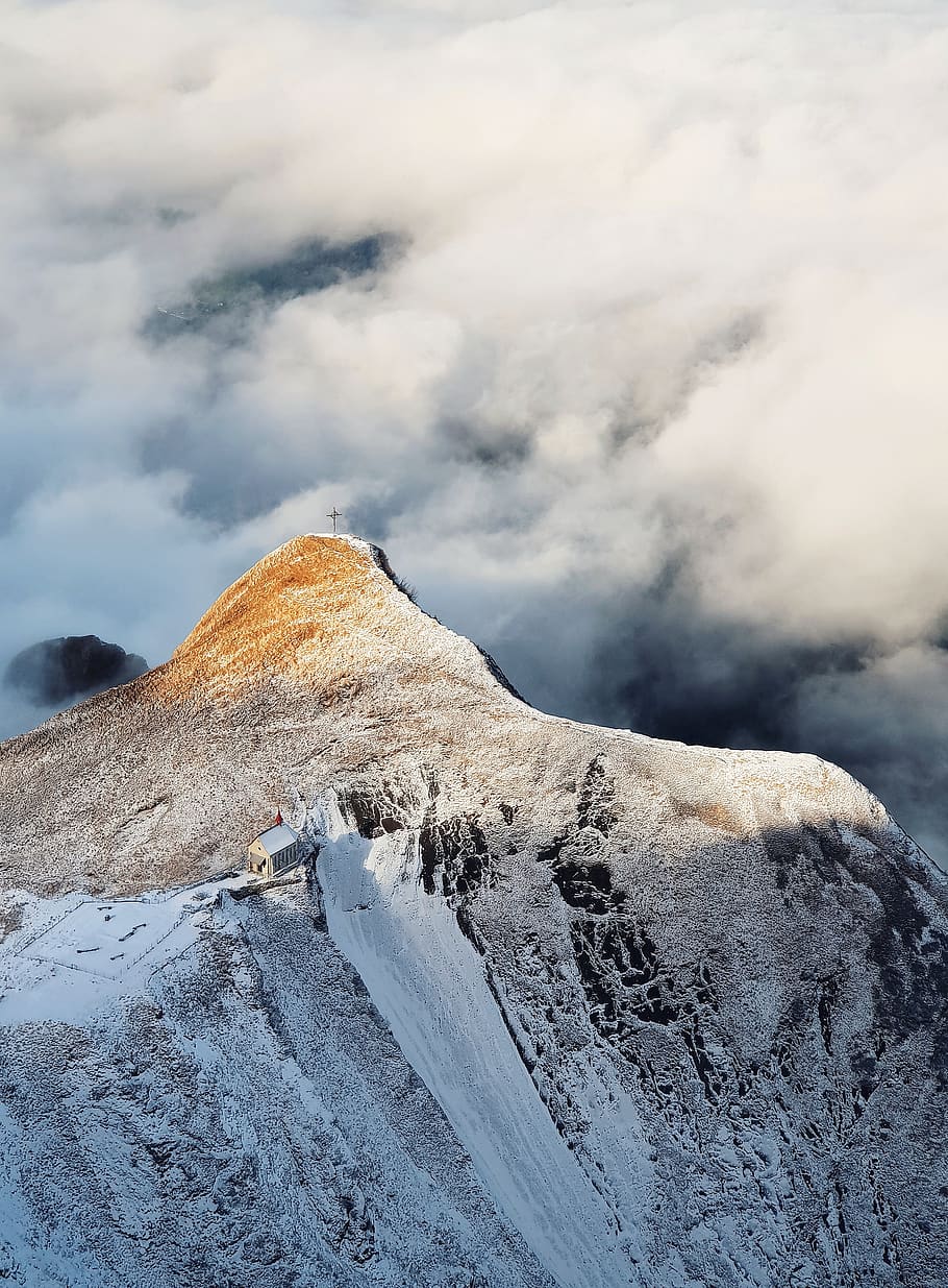 mountain under cloudy sky during daytime, nature, outdoors, mountain range HD wallpaper