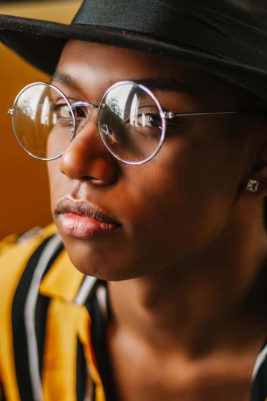 Woman Wearing Eyeglasses, afro, blur, close-up, eyewear, facial expression HD wallpaper