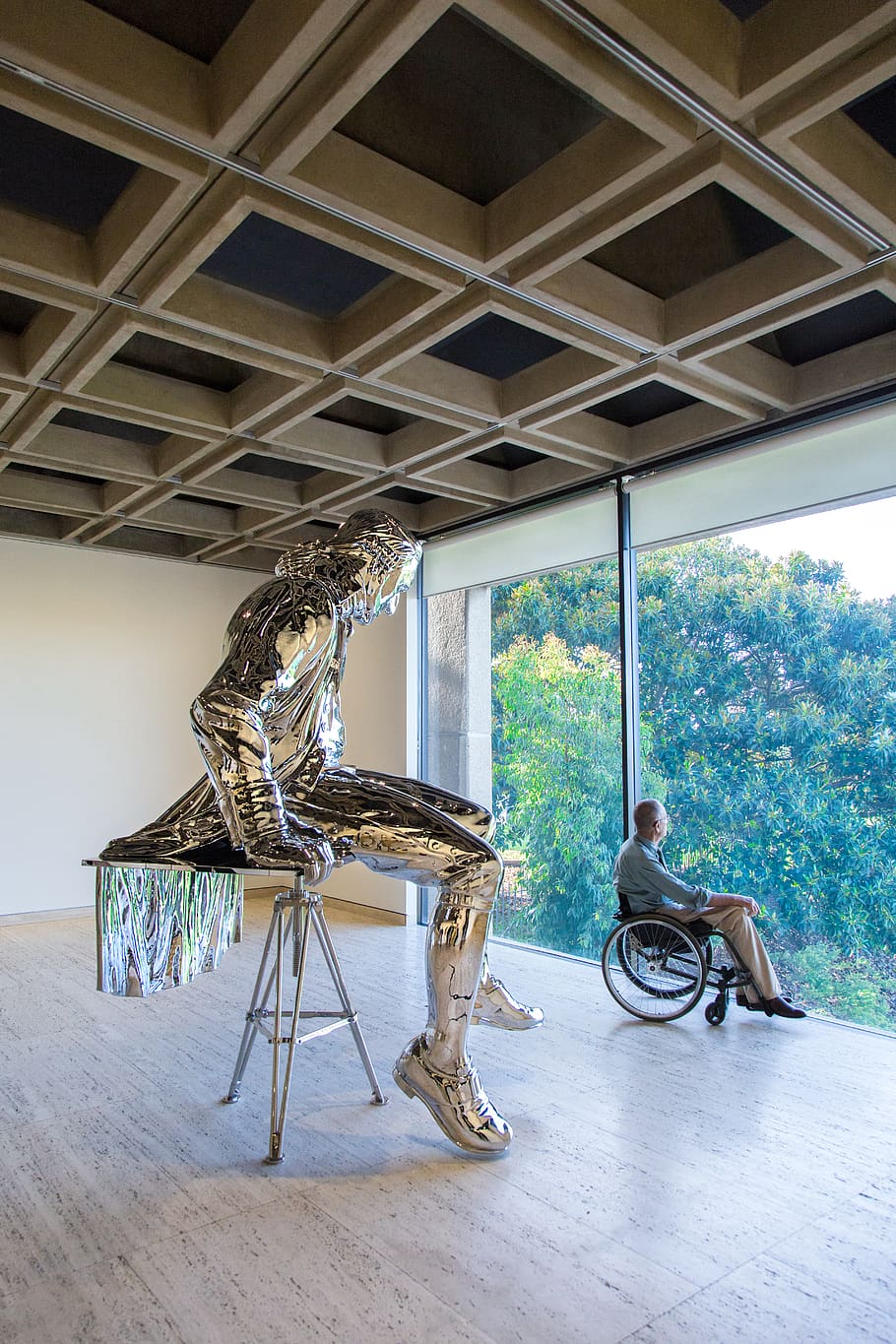 silver man statue in room, architecture, indoors, built structure HD wallpaper