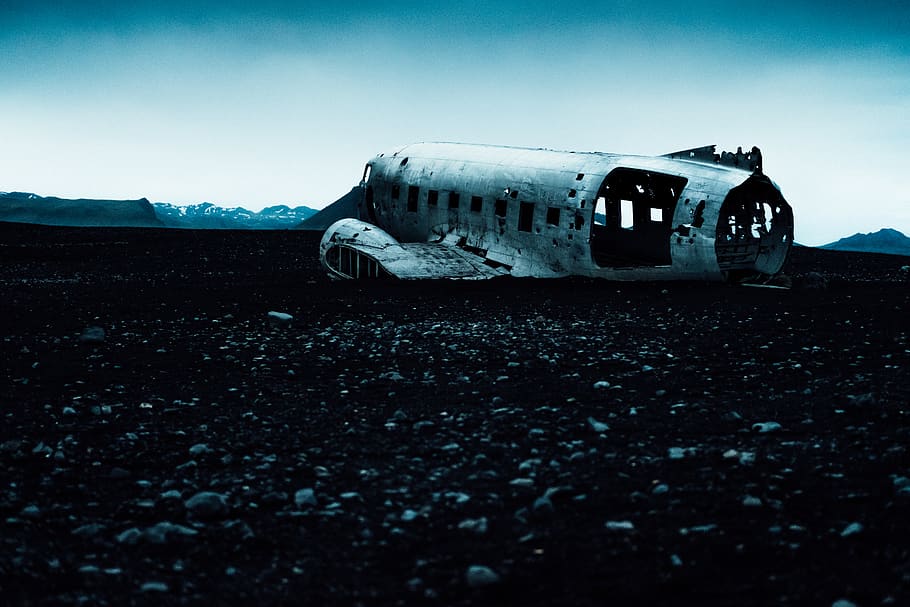crashed white aircraft, iceland, solheimasandur plane wreck, outdoor HD wallpaper