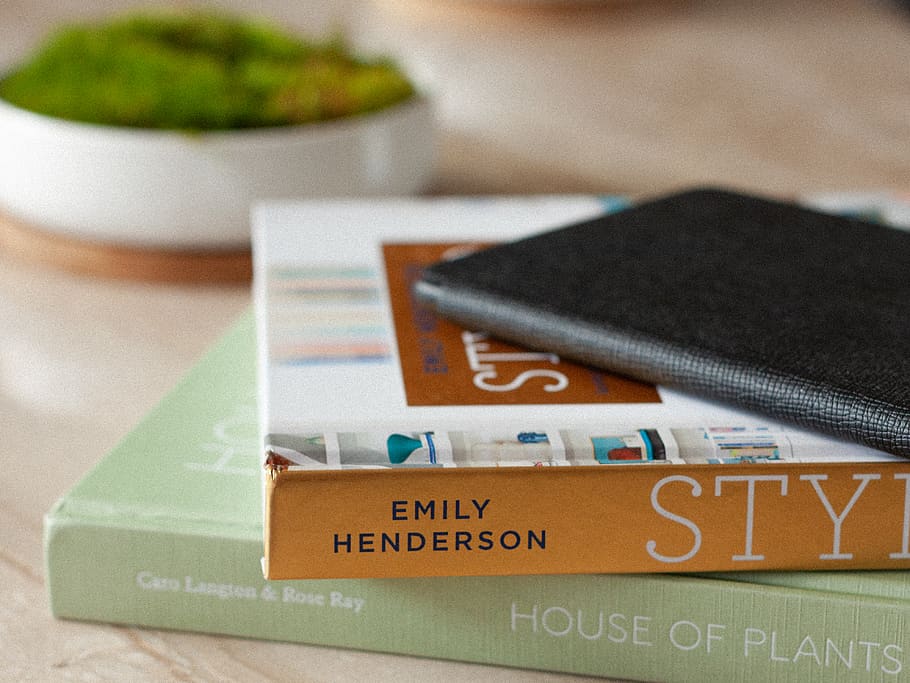 Emily Henderson book, text, box, file binder, file folder, diary HD wallpaper