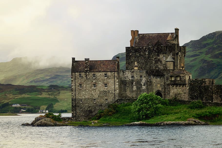 gray castle on shore, architecture, built structure, building exterior HD wallpaper
