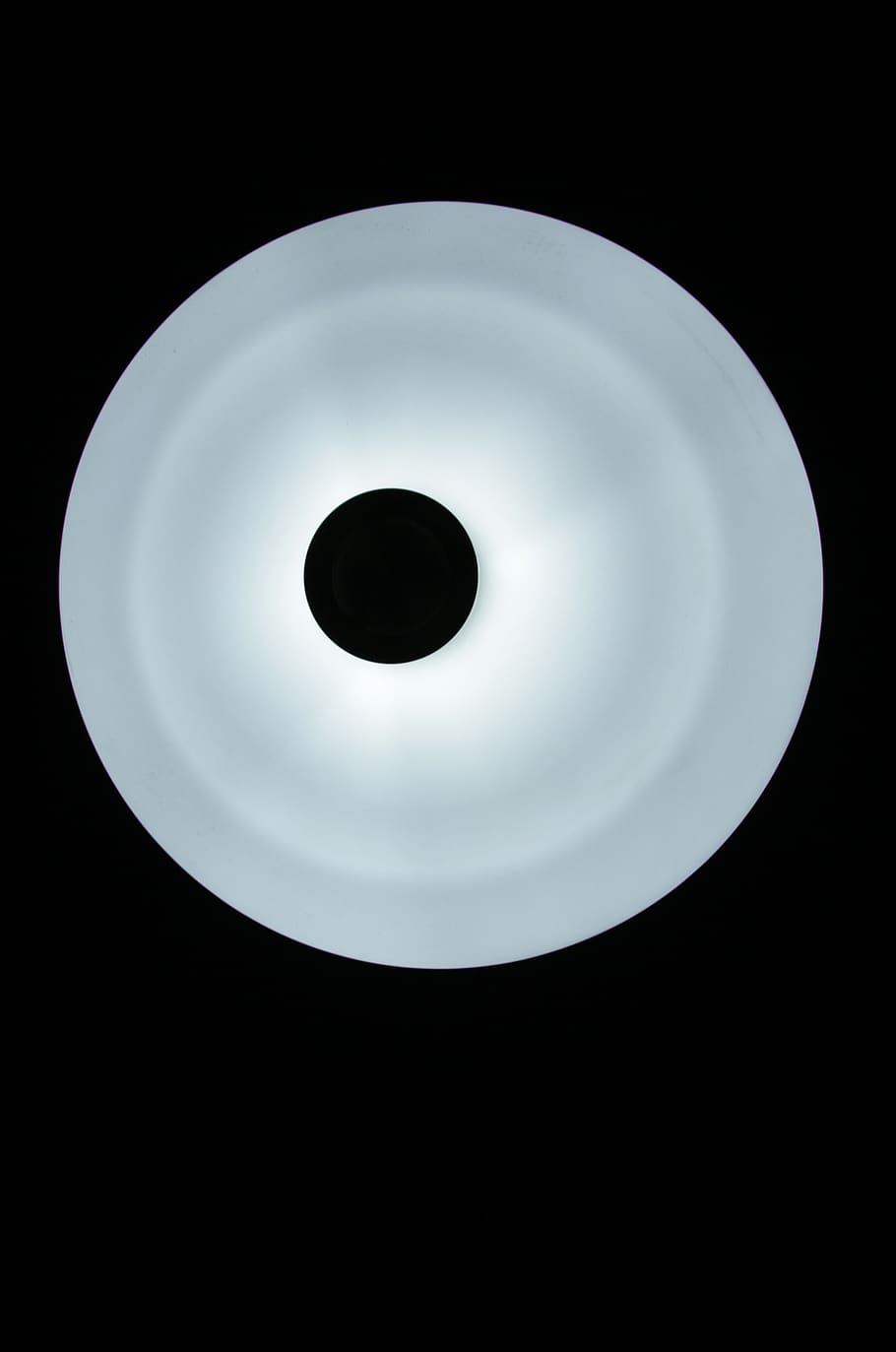 lamp, architectural, studio shot, black background, circle HD wallpaper