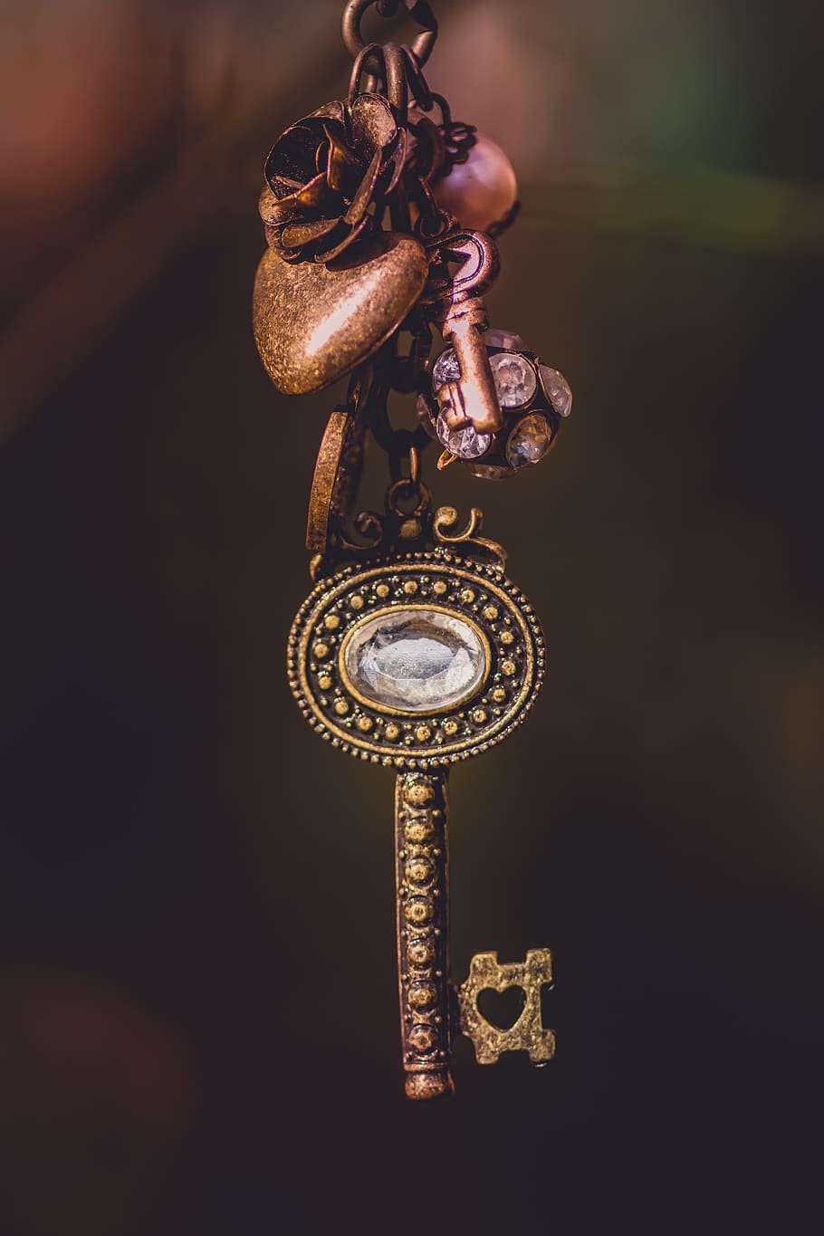 key, chain, art, design, dark, blur, antique, clock, no people HD wallpaper