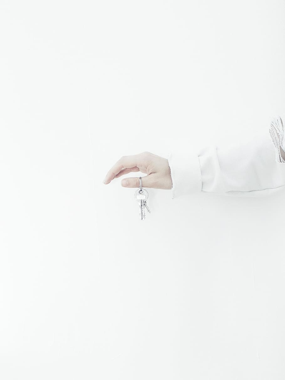 person holding key with thumb, beginning, moving, hand, appartement HD wallpaper