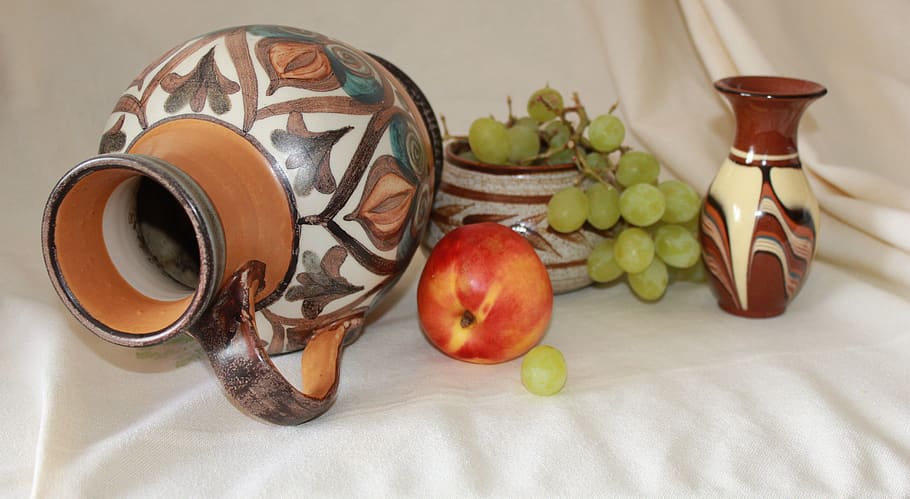 vase, jug, pitcher, ceramic, fruit, grape, peach, close up HD wallpaper